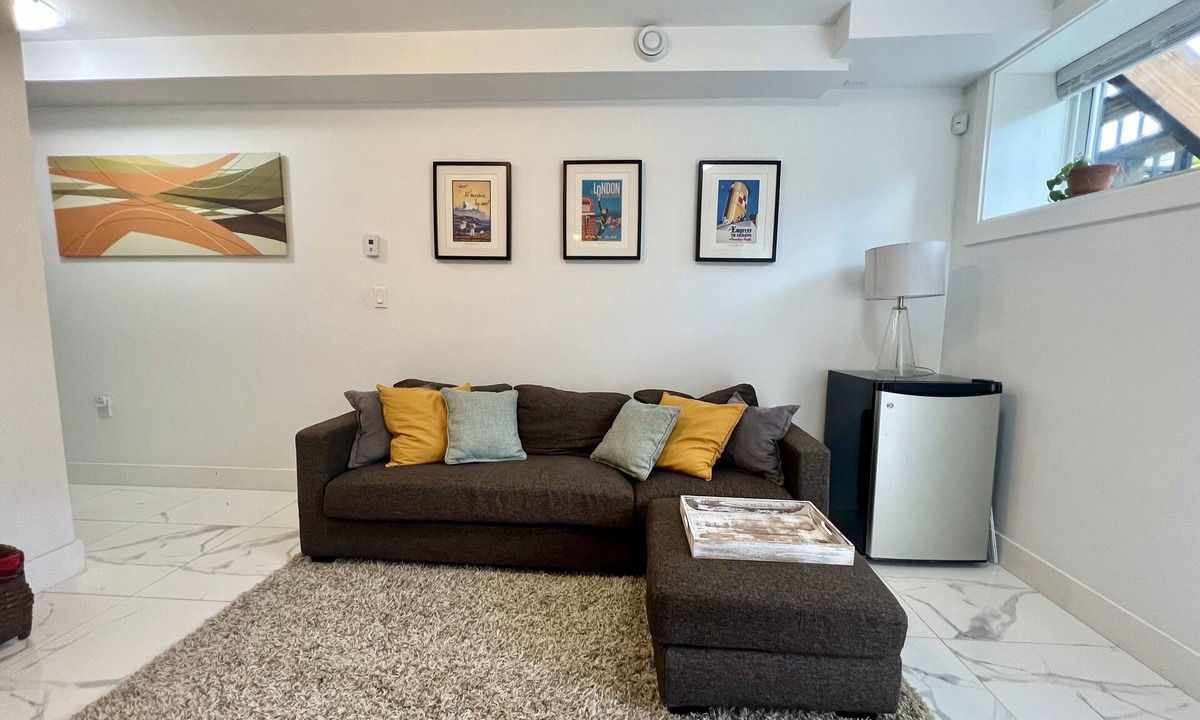 Hastings Apartment | Bright Garden Suite Near Downtown + Mountains