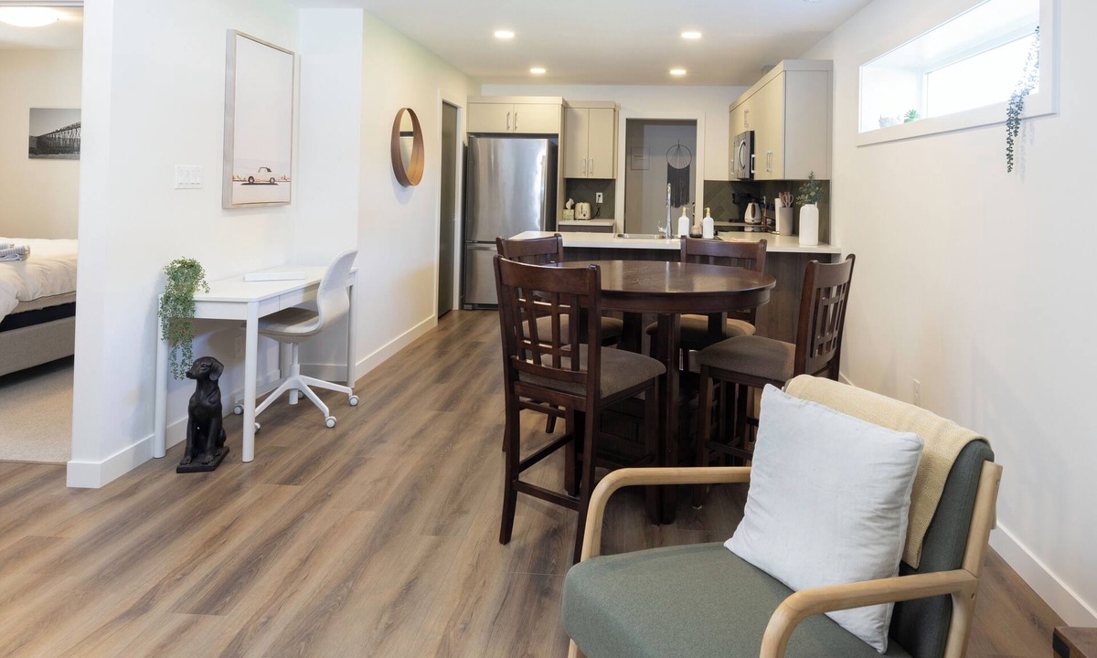 Lethbridge House | Bright Walkout Suite | Near U of L & YMCA
