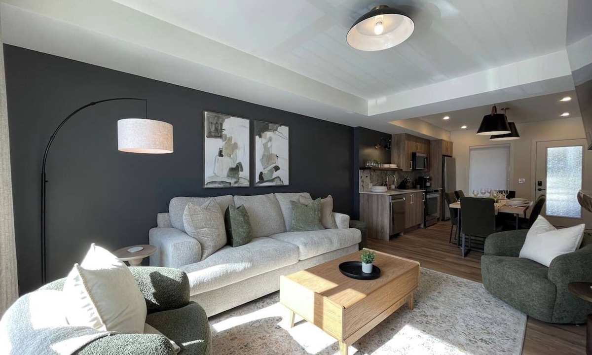 Town Centre Apartment | Brookside Peaks | Downtown | Rooftop Hot Tub
