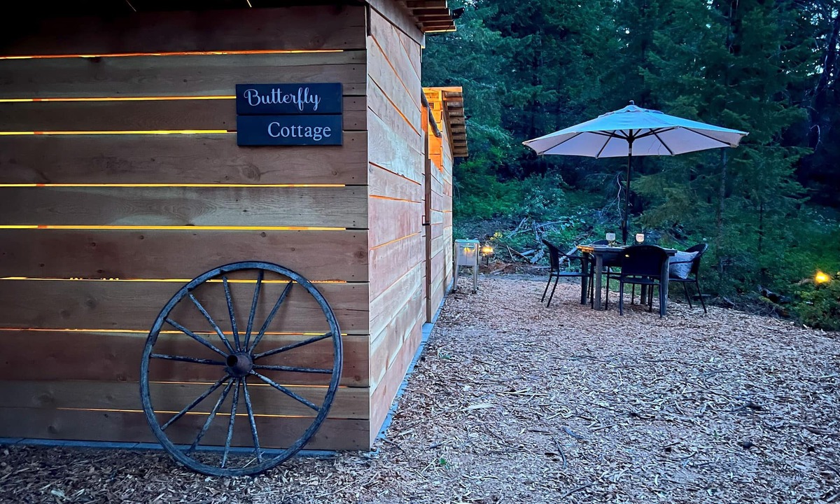 Okanagan-Similkameen Cabin | Butterfly Cottage - open air eco villa