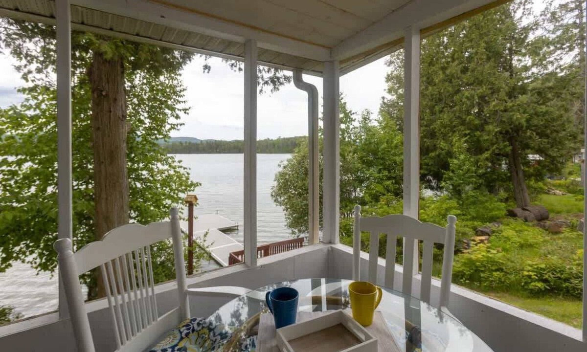 Sainte-Therese-de-la-Gatineau Cottage | Fully renovated cottage on Lac 31 milles