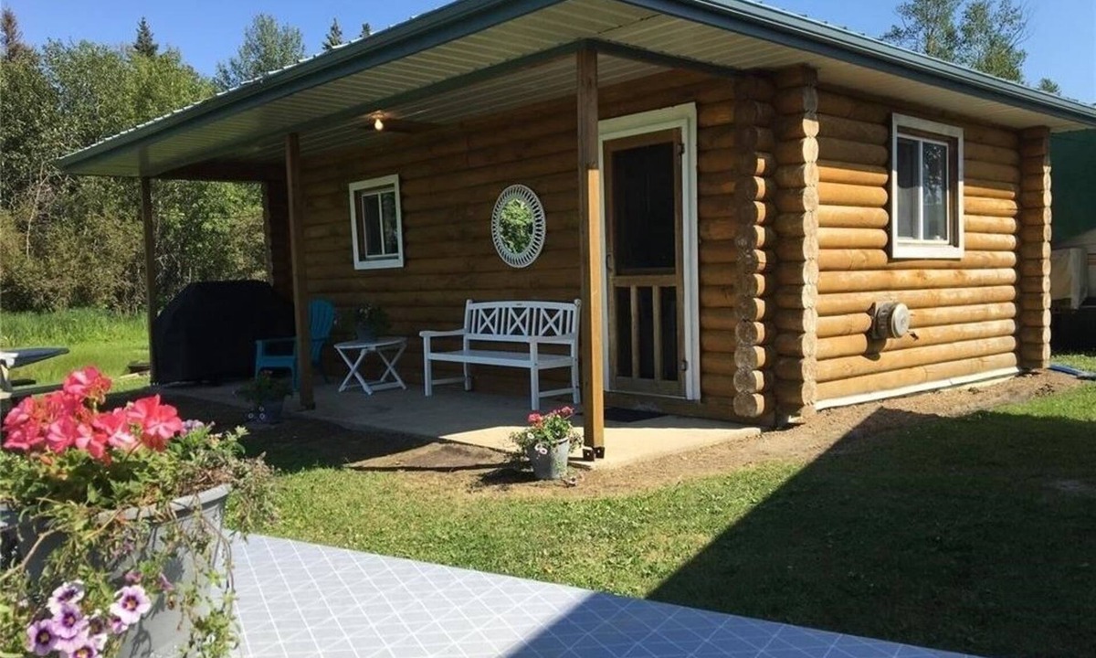 West Central Saskatchewan Cabin | Cabin #2 - 2 Bedroom Cabin at Delaronde Resort