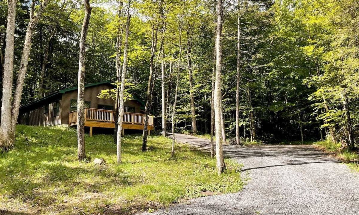 Town of Webb House | Camp Bear Path at Big Moose Lake