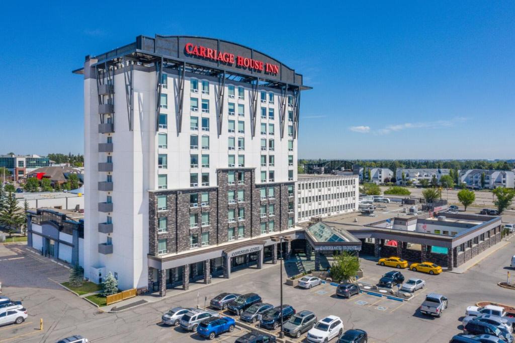 Southeast Calgary Hotel | Carriage House Hotel and Conference Centre