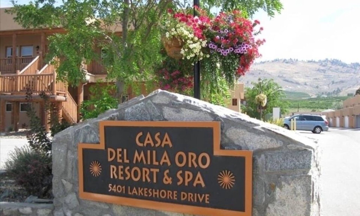 Osoyoos Condo | Casa Del Mila Oro 2 Bedroom Ground Level Condo in Resort with Private Beachfront