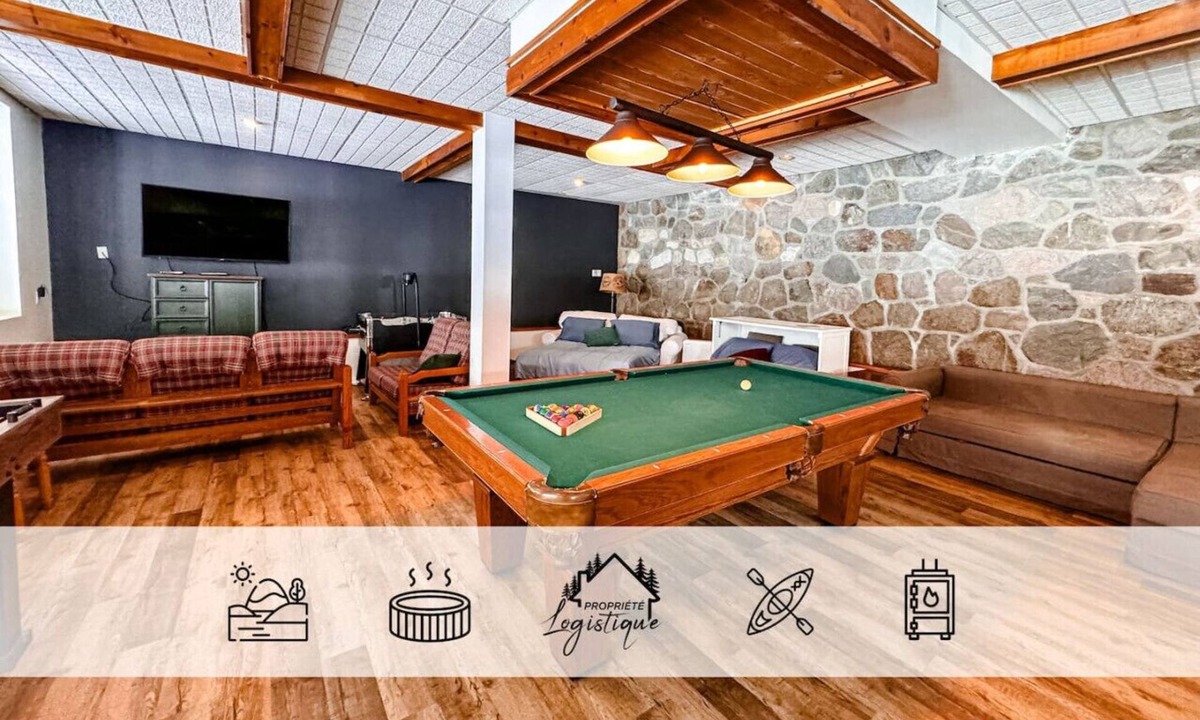Saint Donat House | Chalet de l'Auberge: Lake with Beach, SPA & Billiards