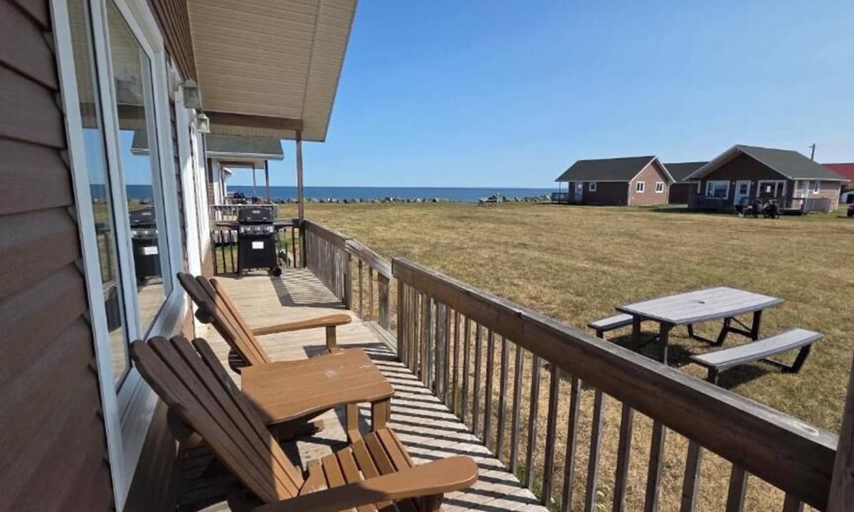 Petit-Rocher Ski Chalet | Chalets l'Acadien sur mer