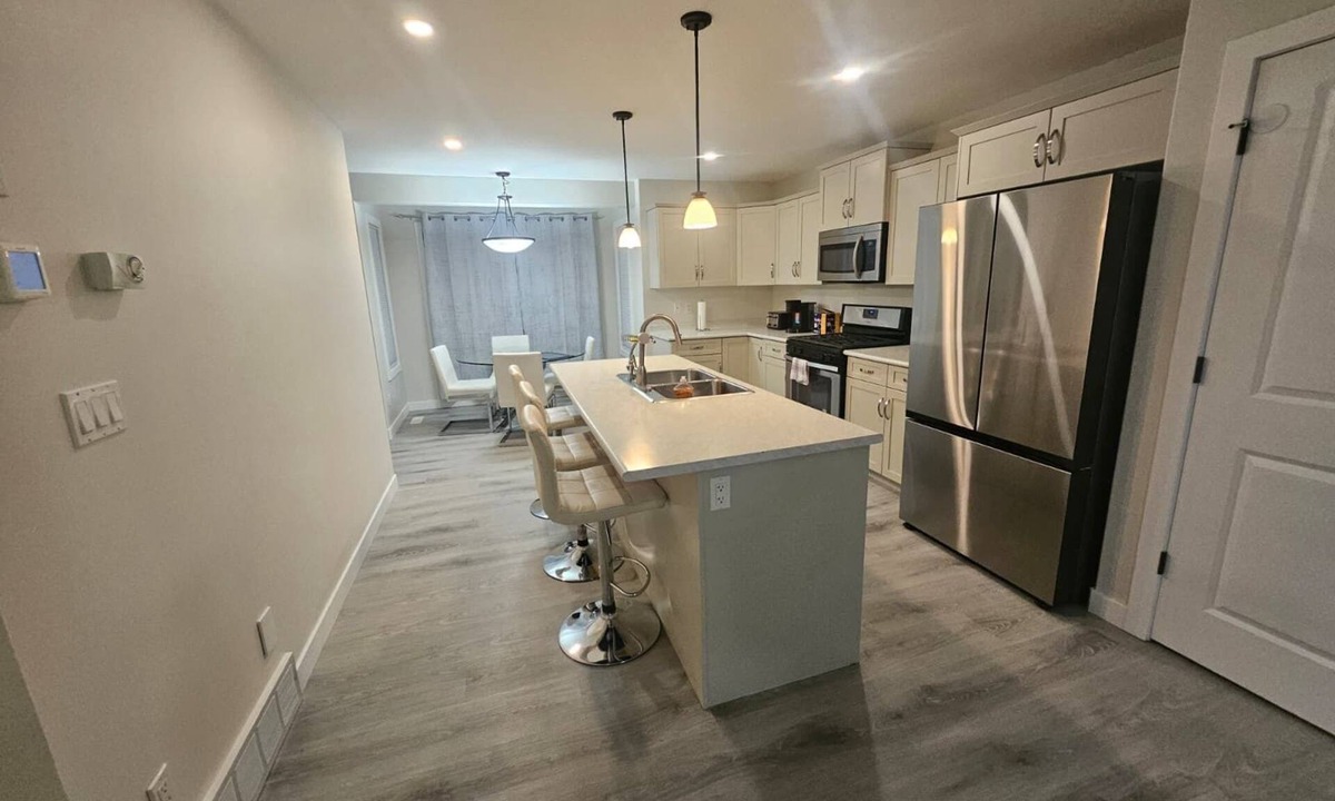 Regina House | Charming 3-bedroom house in Harbour Landing, Regina
