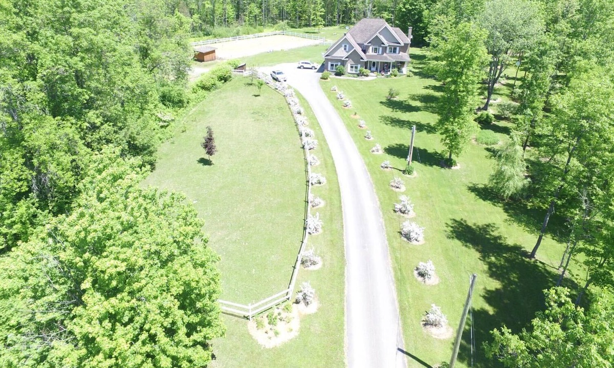 Cedarville House | Charming Country home across the road from Lake Memphremagog