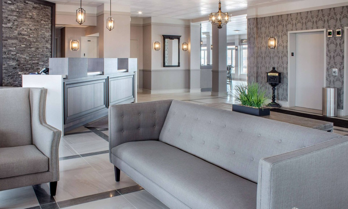 Moncton Hotel | Chateau Moncton Trademark Collection by Wyndham