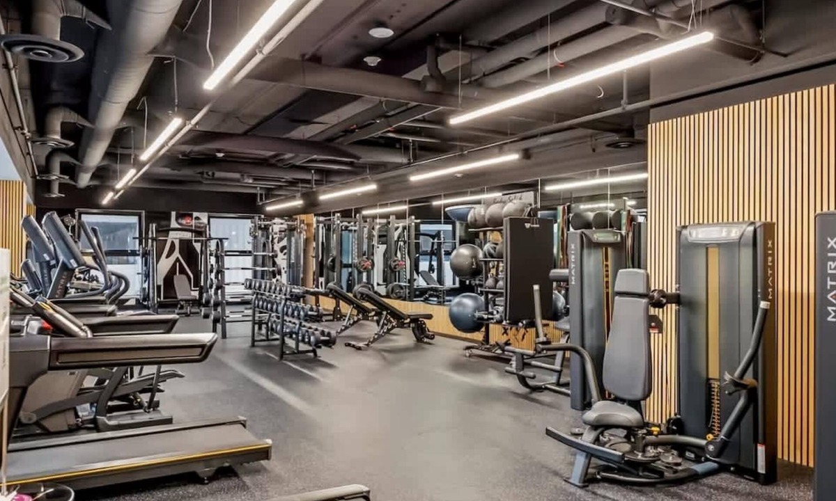 Mount Pleasant Apartment | Chic Downtown Living | Sauna, Gym + Pool Table Access