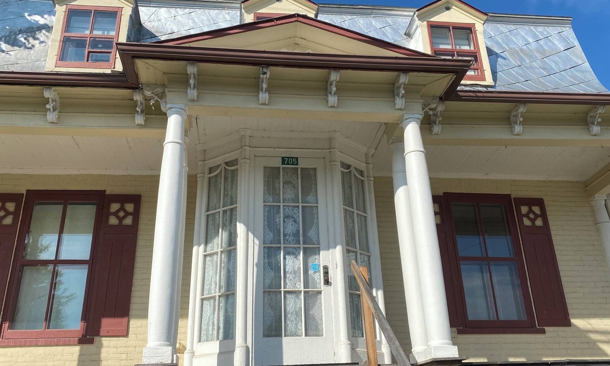Saint-Joseph-de-Beauce Apartment | Clean Comfortable Close to services