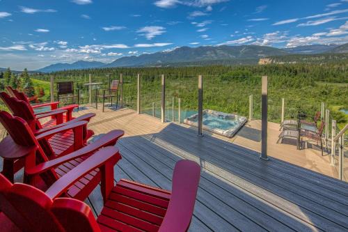 East Kootenay House | Cliff Cabin | Hot Tub | Spectacular Views