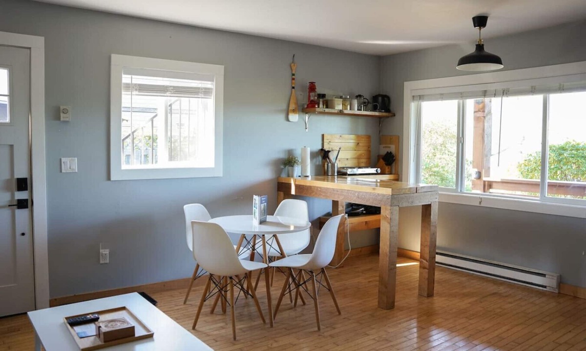 Ucluelet Condo | Coastal Suite – Waterfront Harbour Retreat in the Heart of Ucluelet