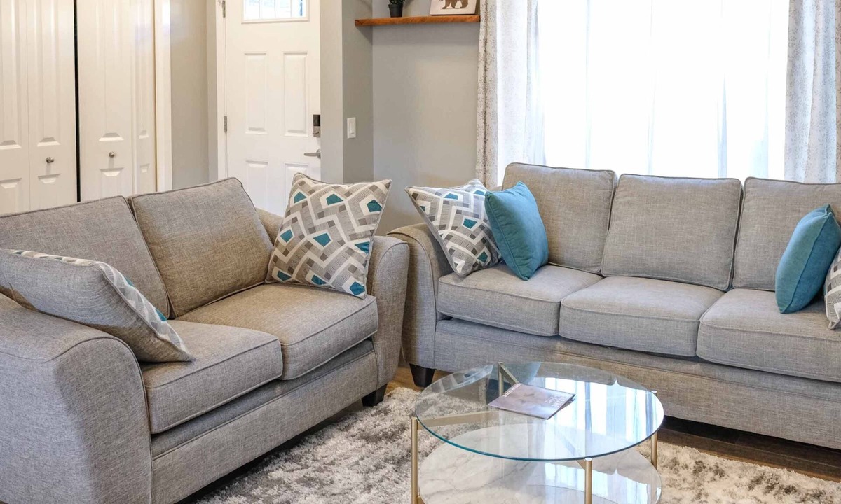 Cochrane House | Cochrane Mountains Edge Home
