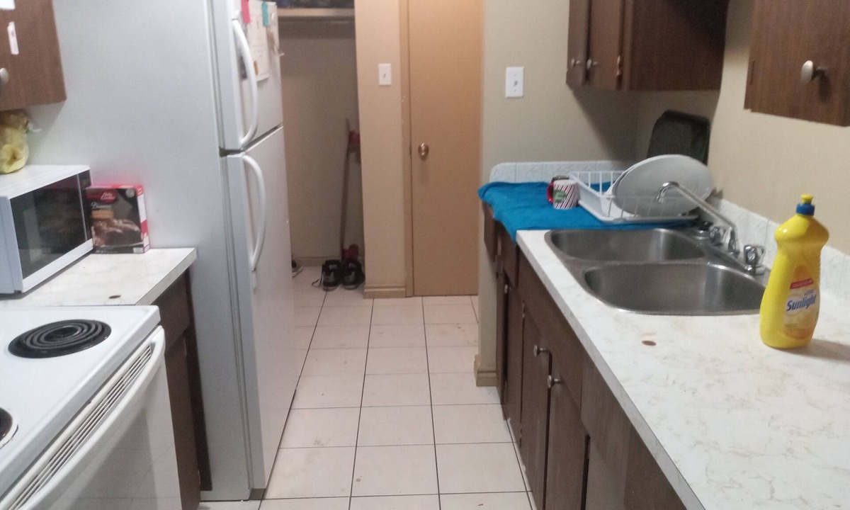 North Central Edmonton Apartment | Come stay here but only up to 3 days .