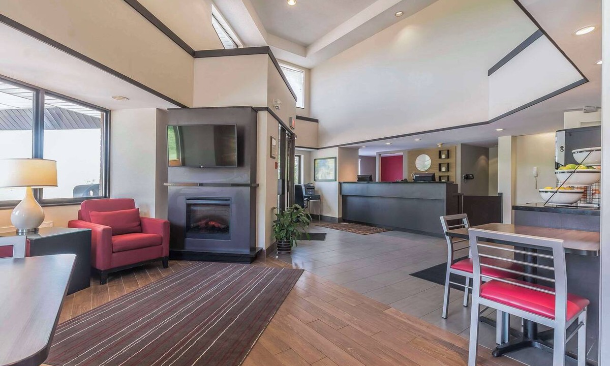 Cobourg Hotel | Comfort Inn Cobourg - Port Hope