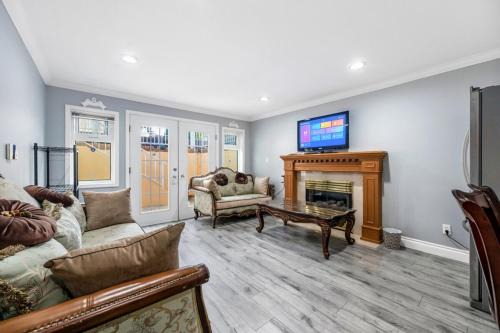 Kerrisdale House | Comfortable Family Home,South Granville