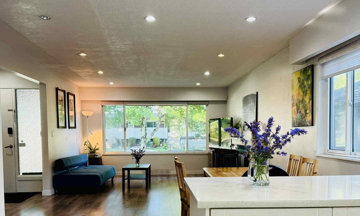 Fraserview House | CozoroHome 3-star Suite Central Vancouver - VRBOSUCK