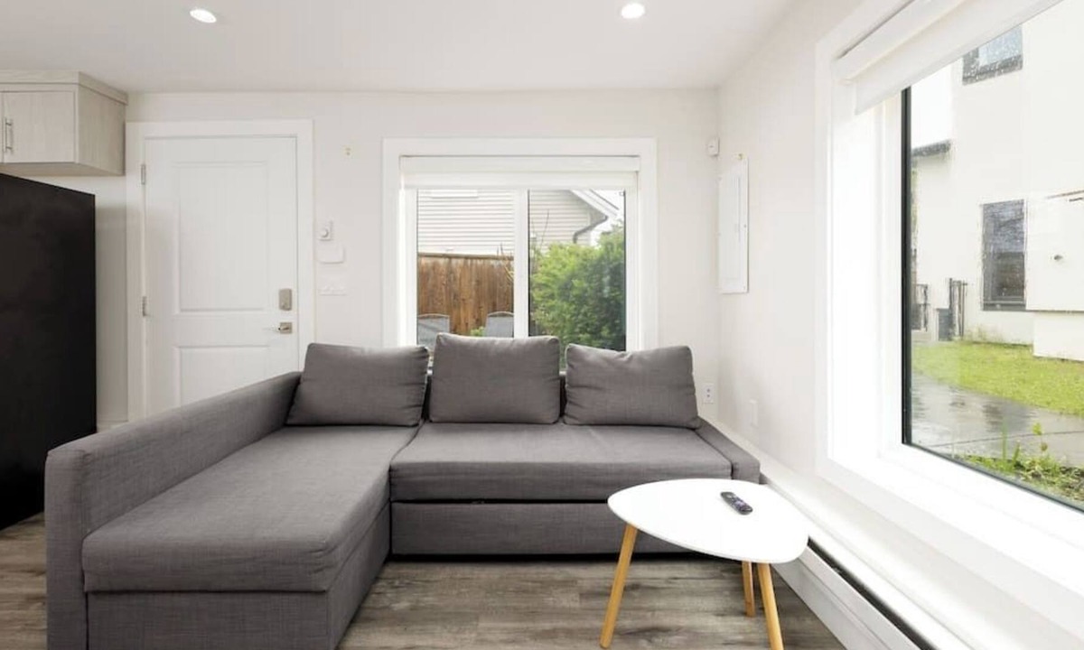 Killarney House | Cozy 2-bd 1.5-bathroom Unit in Vancouver