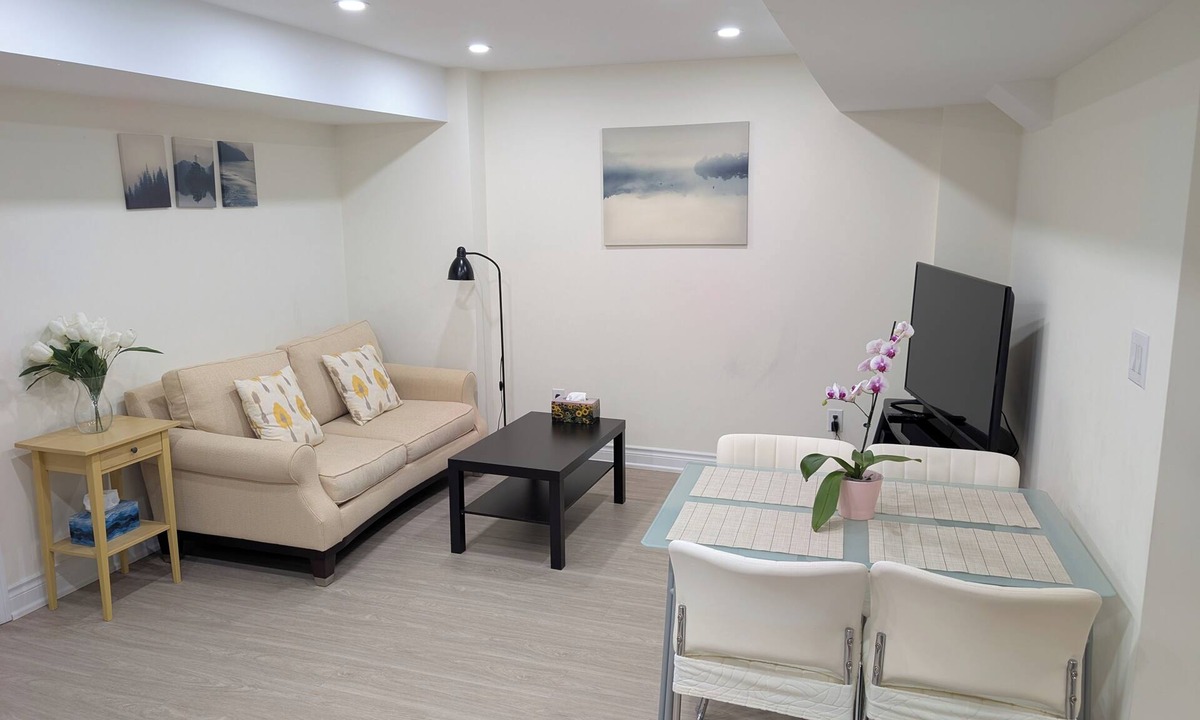 Scarborough Apartment | Cozy 2-Bedroom Basement Apartment In Toronto