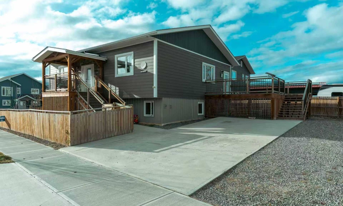 Whitehorse House | Cozy 2 beds in Whistles Bend