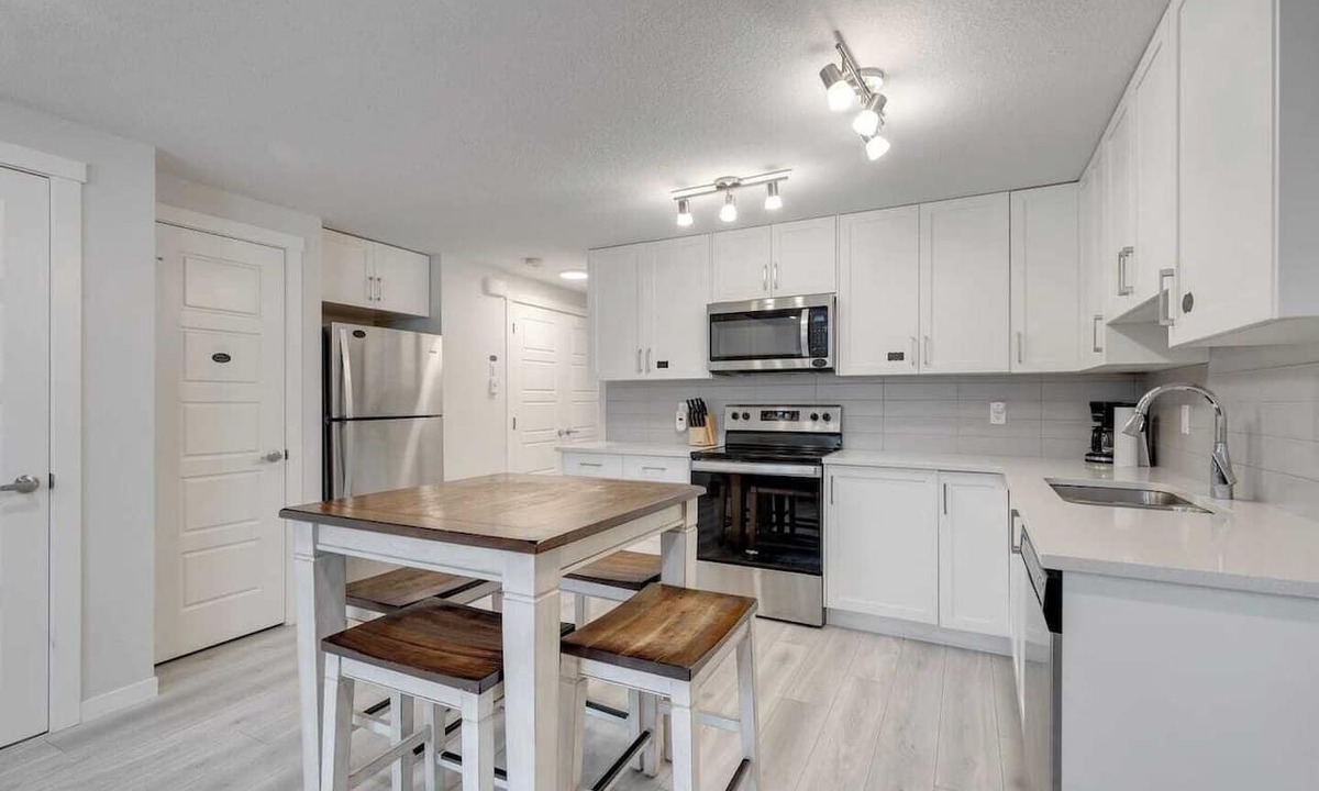 Southeast Calgary Condo | Cozy 2Bed Condo in Seton near South Health Campus
