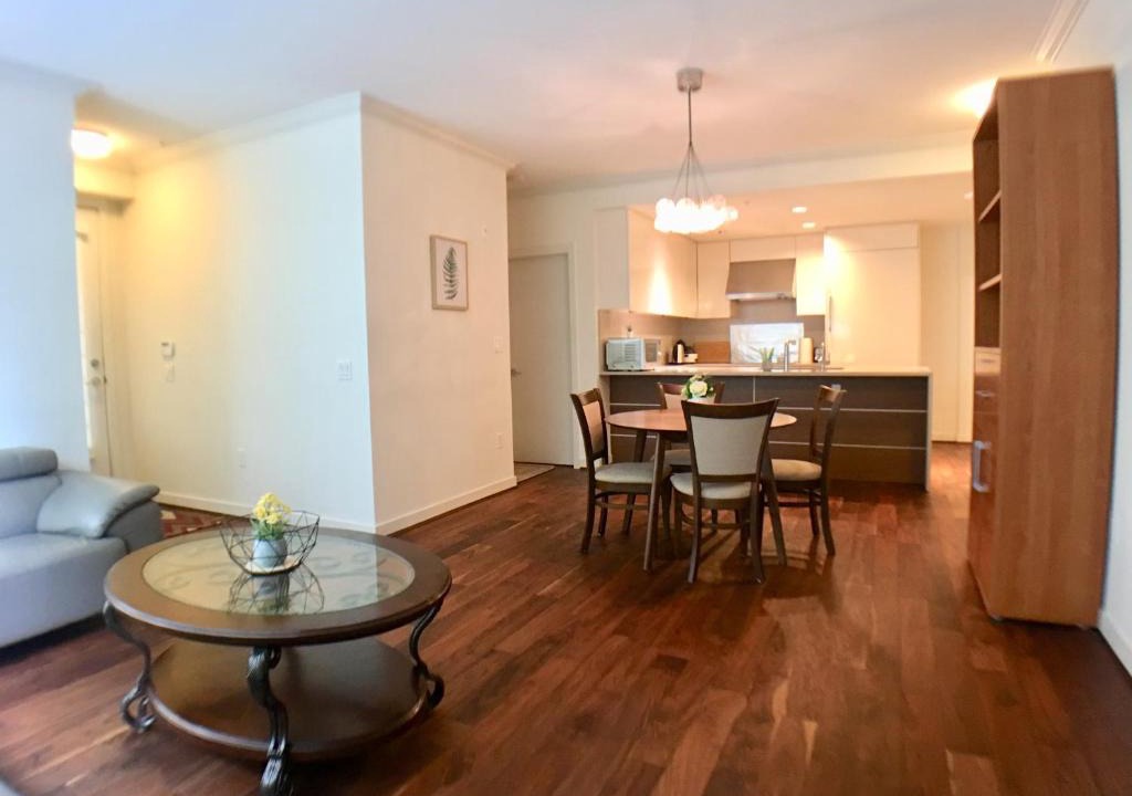 Vancouver Apartment | Cozy 3 Bedrooms Condo in UBC