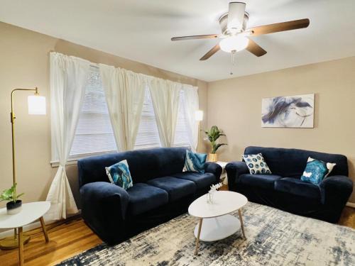 Raleigh House | Cozy 4 bedroom Cottage by Duke Raleigh Hospital