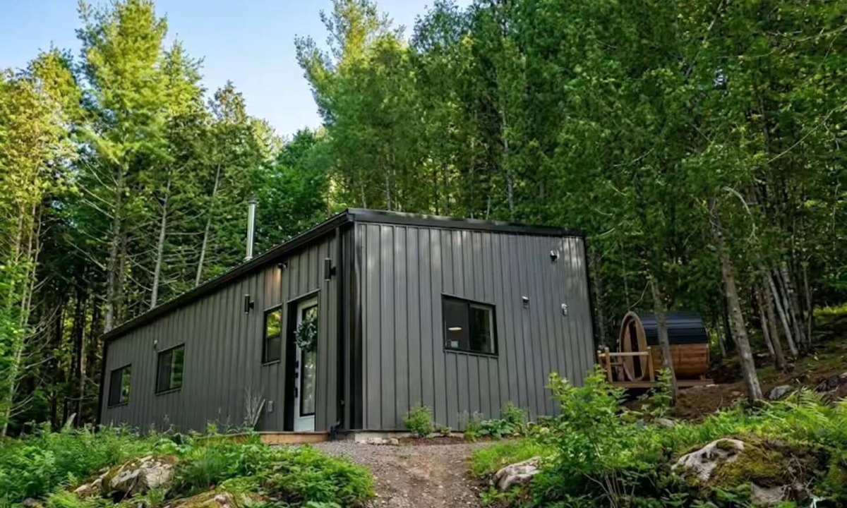L'Amable Cottage | Cozy Barndominium Retreat | Sauna & Forest