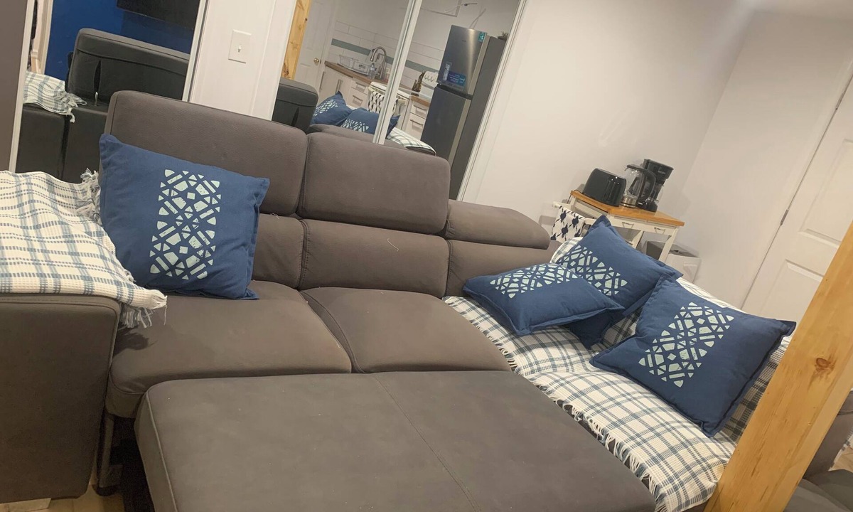 Kentville House | Cozy basement place