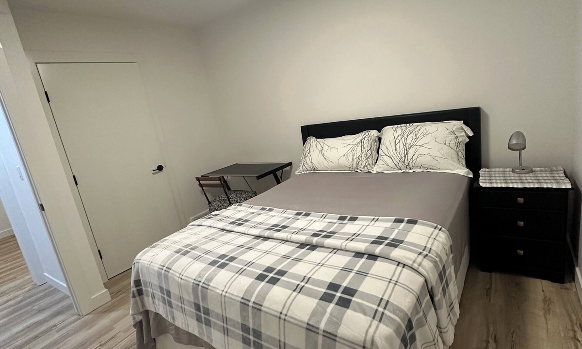 Saskatoon House | Cozy basement suit in Rosewood near Costco, Saskatoon