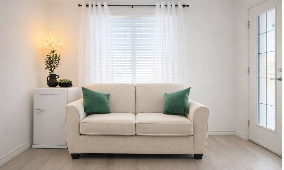 Airdrie House | Cozy & Bright Private Suite Near YYC Free Parking