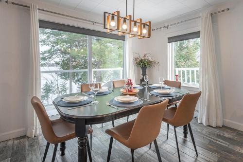 Chertsey Ski Chalet | Cozy Chalet With a Panoramic Lake View and Spa