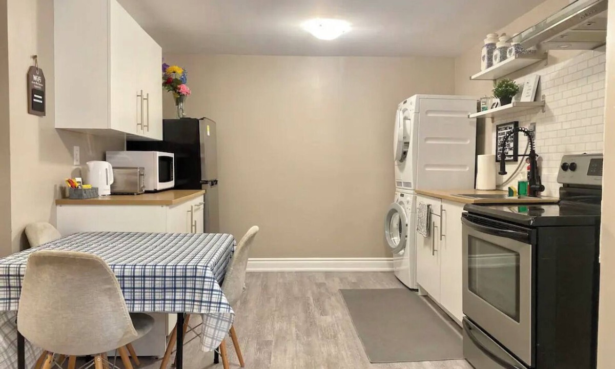 Bramalea House | Cozy full basement w/parking