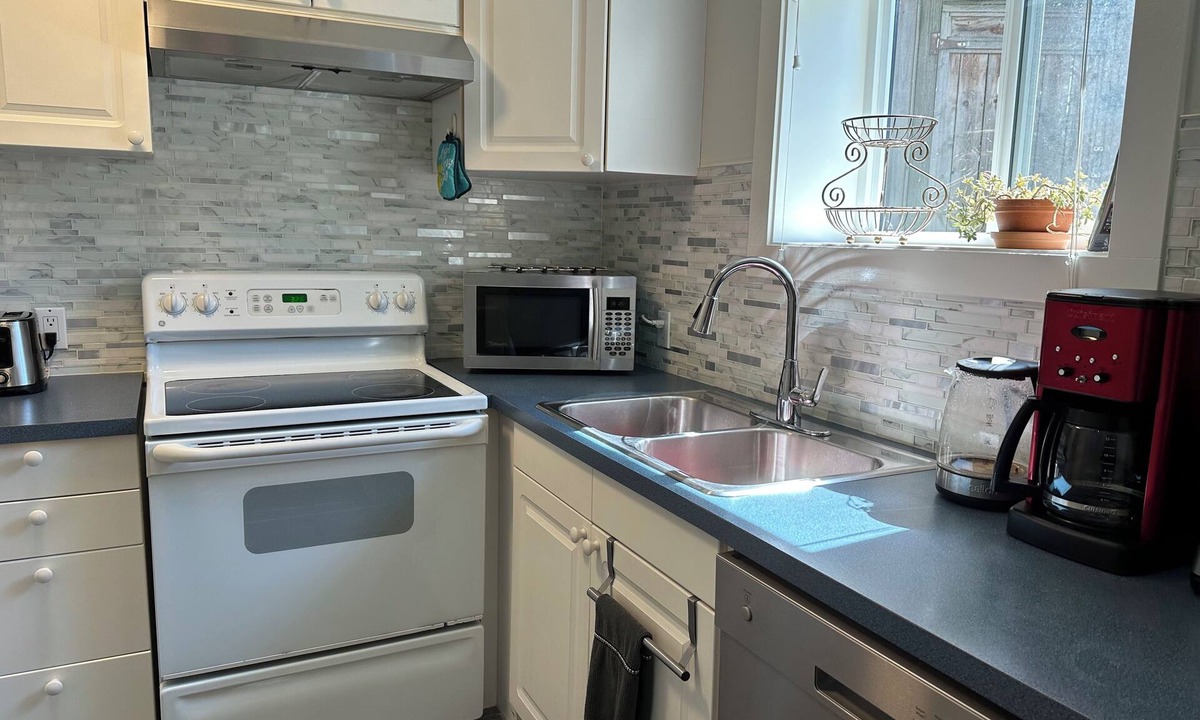 North Vancouver House | Cozy Home Away