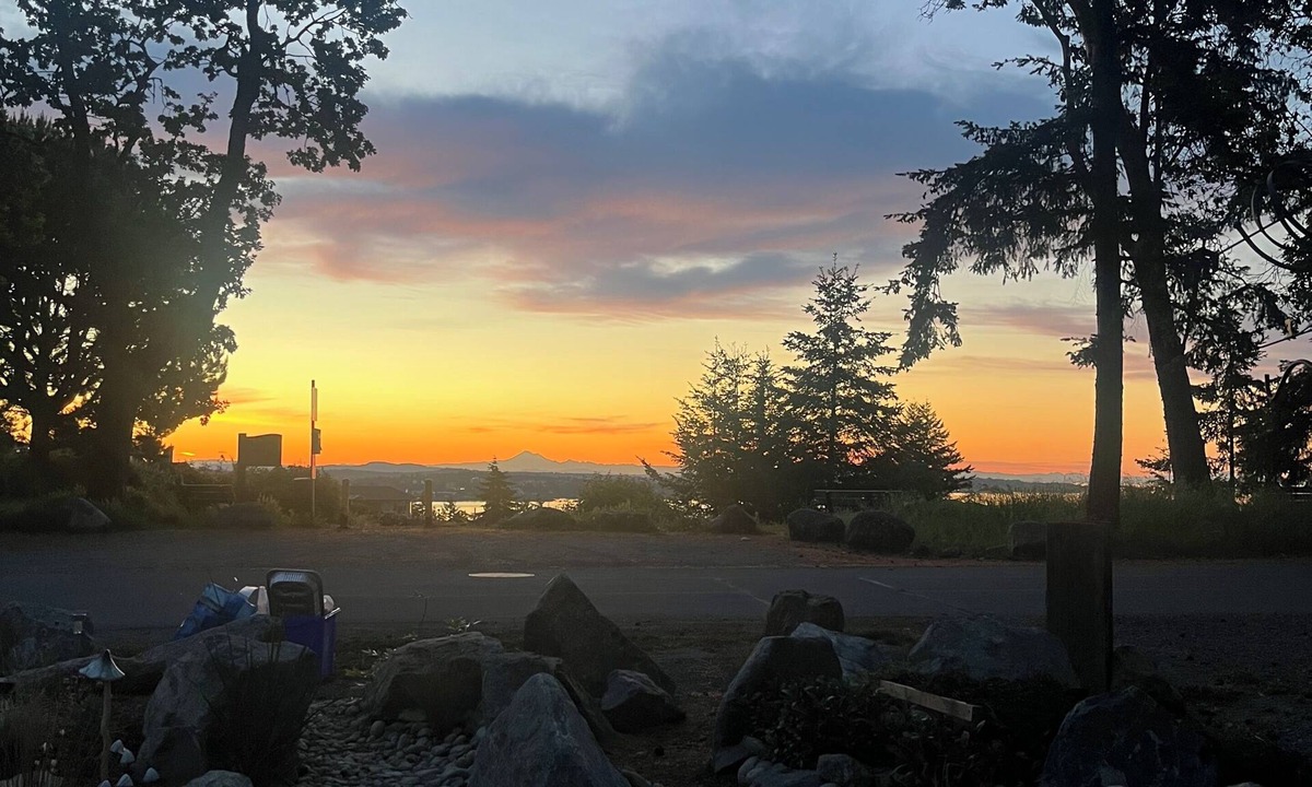 Colwood House | Cozy main floor suite with a breathtaking view.
