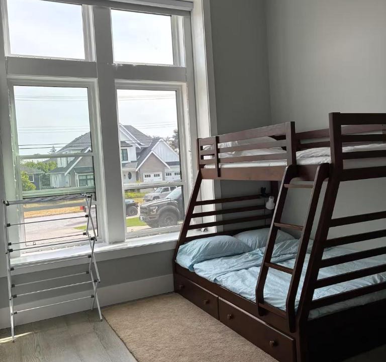 Coquitlam House | Cozy Suite near Mundy Park