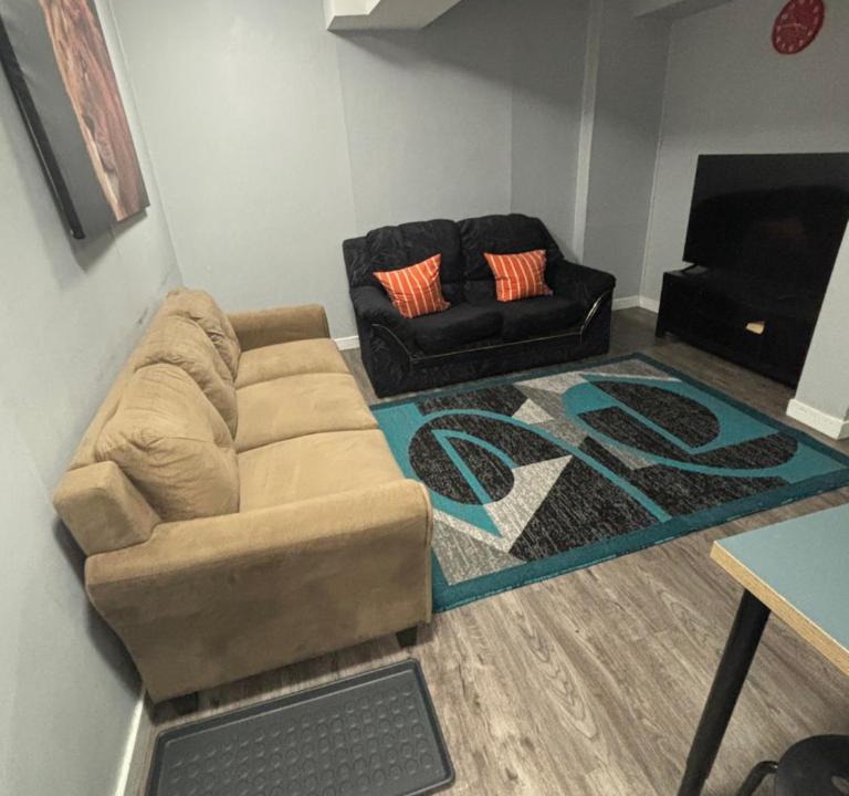 Highland Park Apartment | Cute Highlandpark (Lower A Unit)