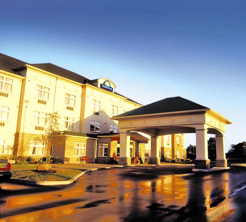 Ramara Hotel | Days Inn by Wyndham Orillia