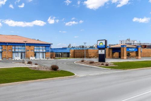 Sudbury Hotel | Days Inn by Wyndham Sudbury & Conference Centre
