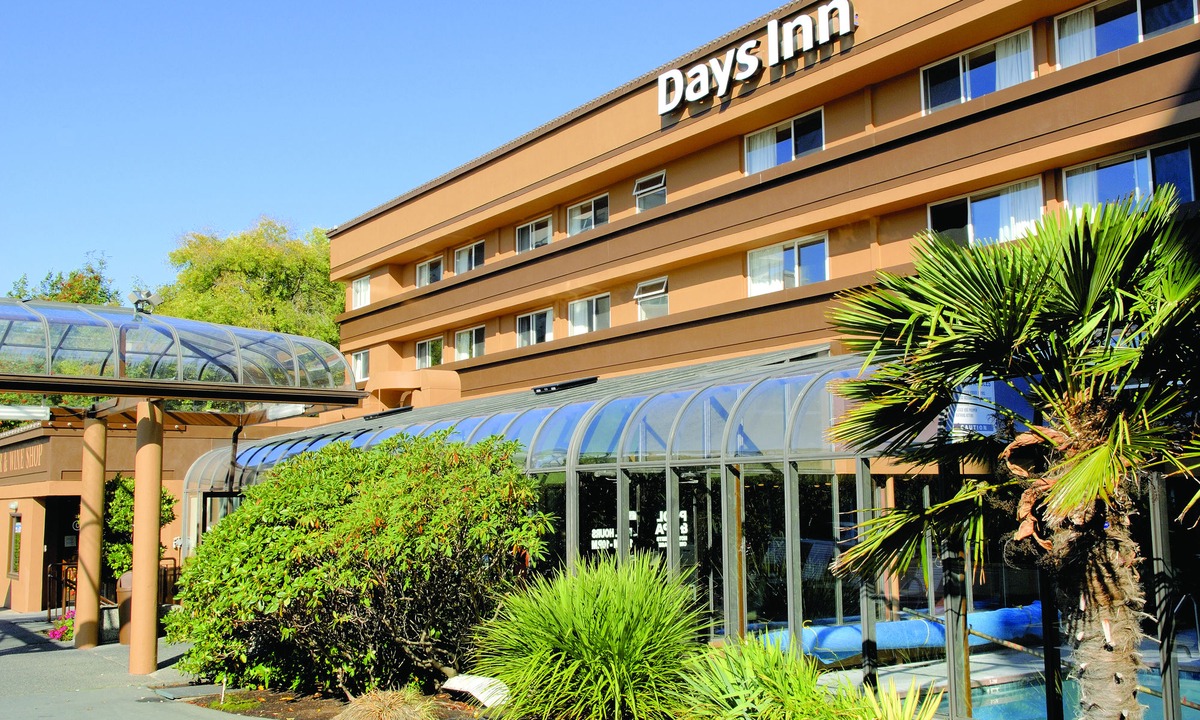 Inner Harbour Hotel | Days Inn by Wyndham Victoria on The Harbour