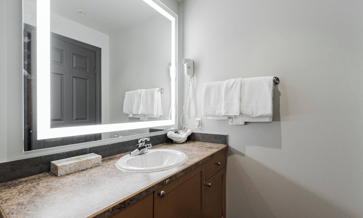 Fort McMurray Apartment | Deluxe Two Bedroom Suite