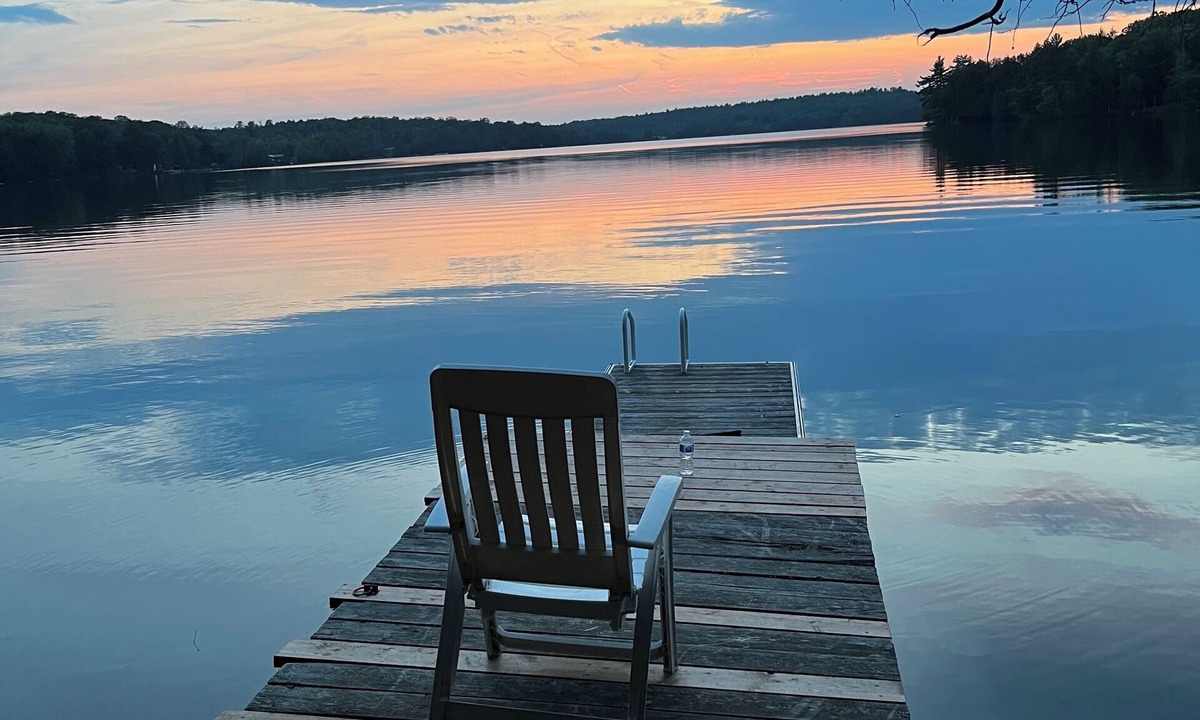 Algoma District House | Disconnect to Reconnect! One minute to lake. Lakefront Getaway. Private home.