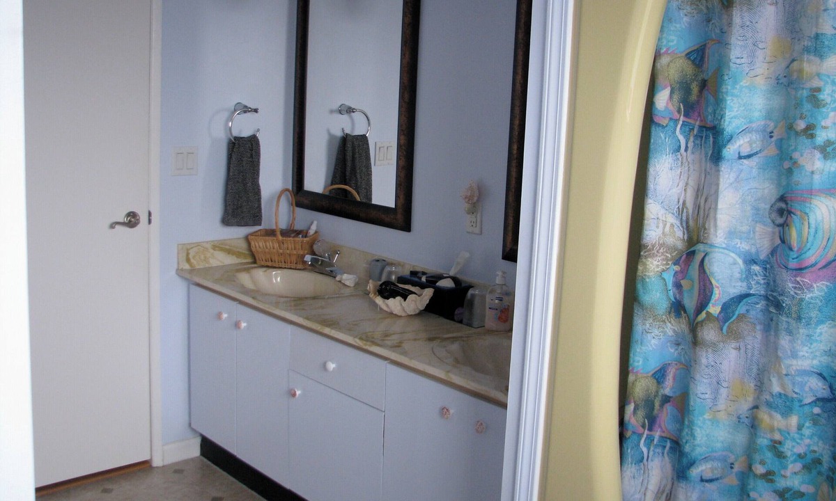 Campbell River Bed & Breakfast | Discovery Passage Ocean views from your room