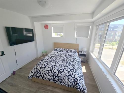 Downsview House | Downsview Park Retreat 1 - Rogers Stadium Getaway
