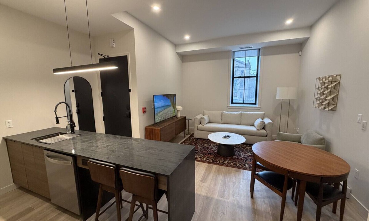 Downtown Halifax Apartment | Downtown 2Bed 2Bath Pet Friendly Townhouse