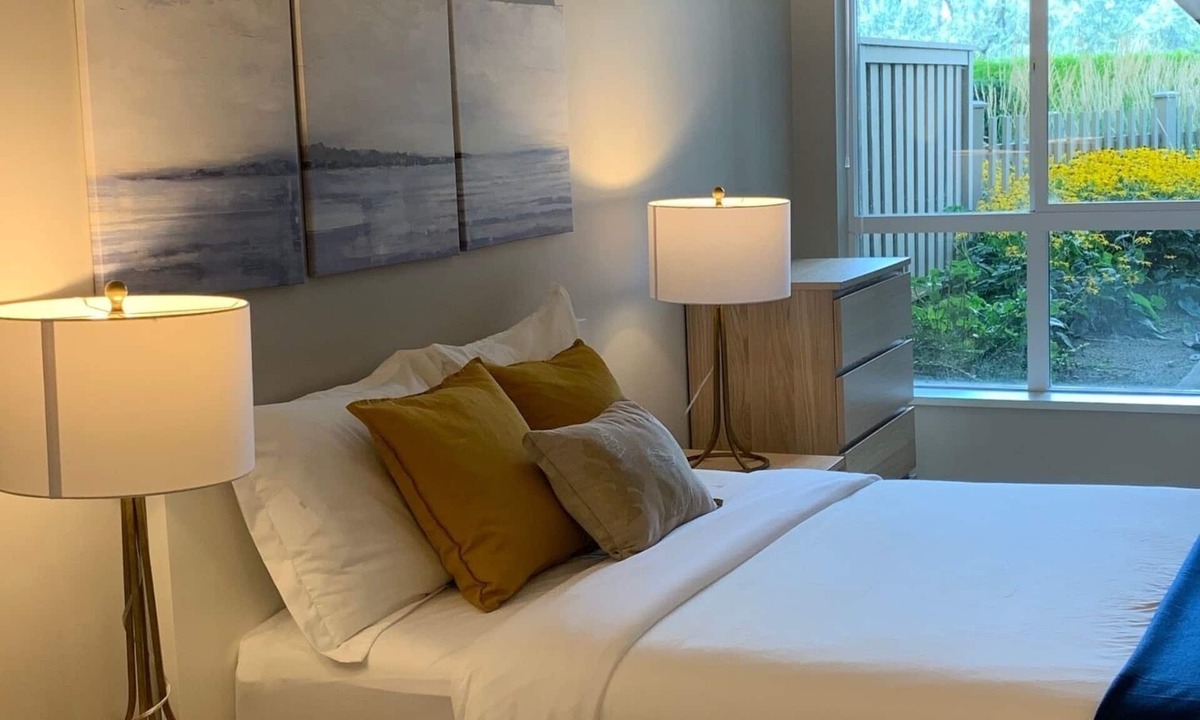 North End Condo | Downtown, beach access, pool, luxurious and main at Waterscape