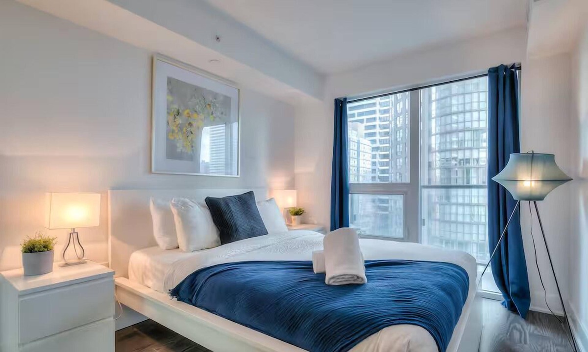 Church and Wellesley Hotel | Downtown Central Boutique Suites