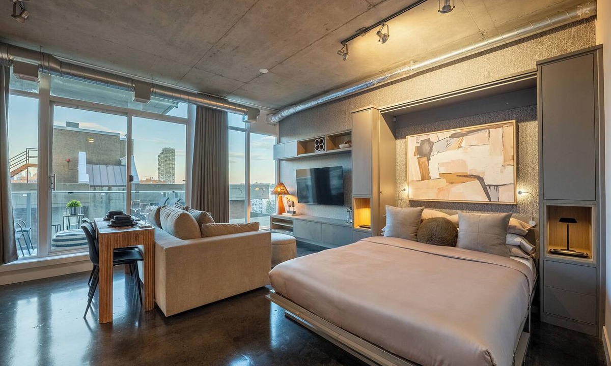 Connaught Apartment | Downtown Views | Boutique Luxury Suite + Workspace